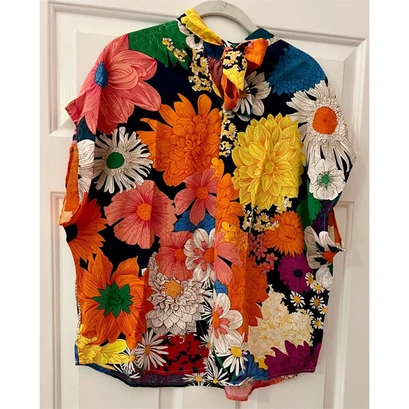 LAST 1! Bright Summer Floral Oversized Tie Back Neck Top! - Picture 5 of 6